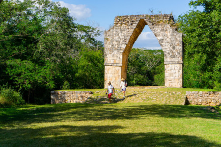 https://qa.yucatan.travel/wp-content/uploads/2020/03/arco-de-kabah_region-ruta-puuc-y-aldeas-mayas-450x300.jpg